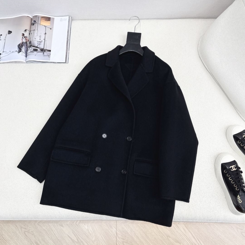 Pra*a outwear